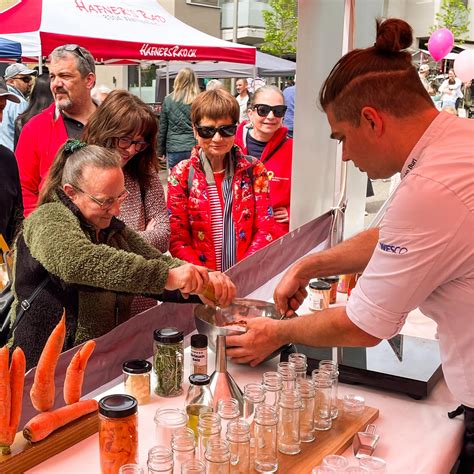 wallisellen markt|Früehligsmärt 